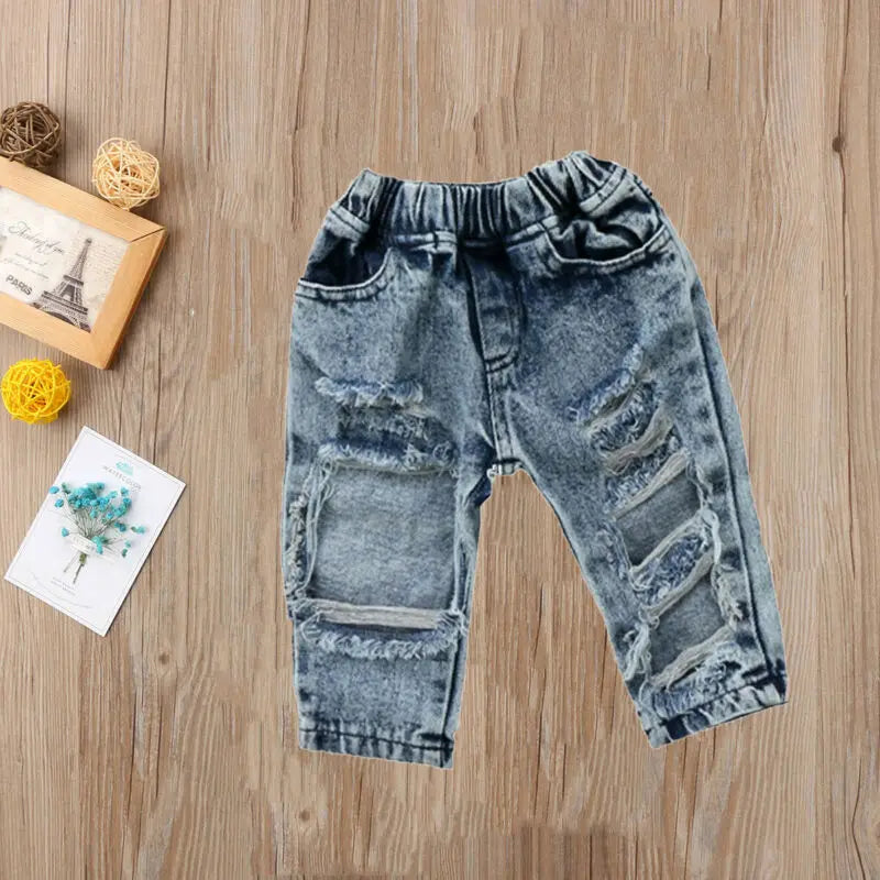 Baby Girls’ Hollow Out Ripped Jeans – Trendy Summer Denim Pants for Infants & Toddlers 👖✨