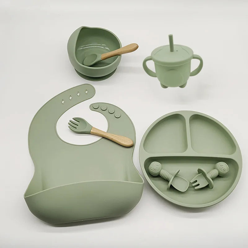 Children's Silicone Tableware Set - 6/8-Piece Baby Dining Set with Suction Cups, Utensils, Bib & More