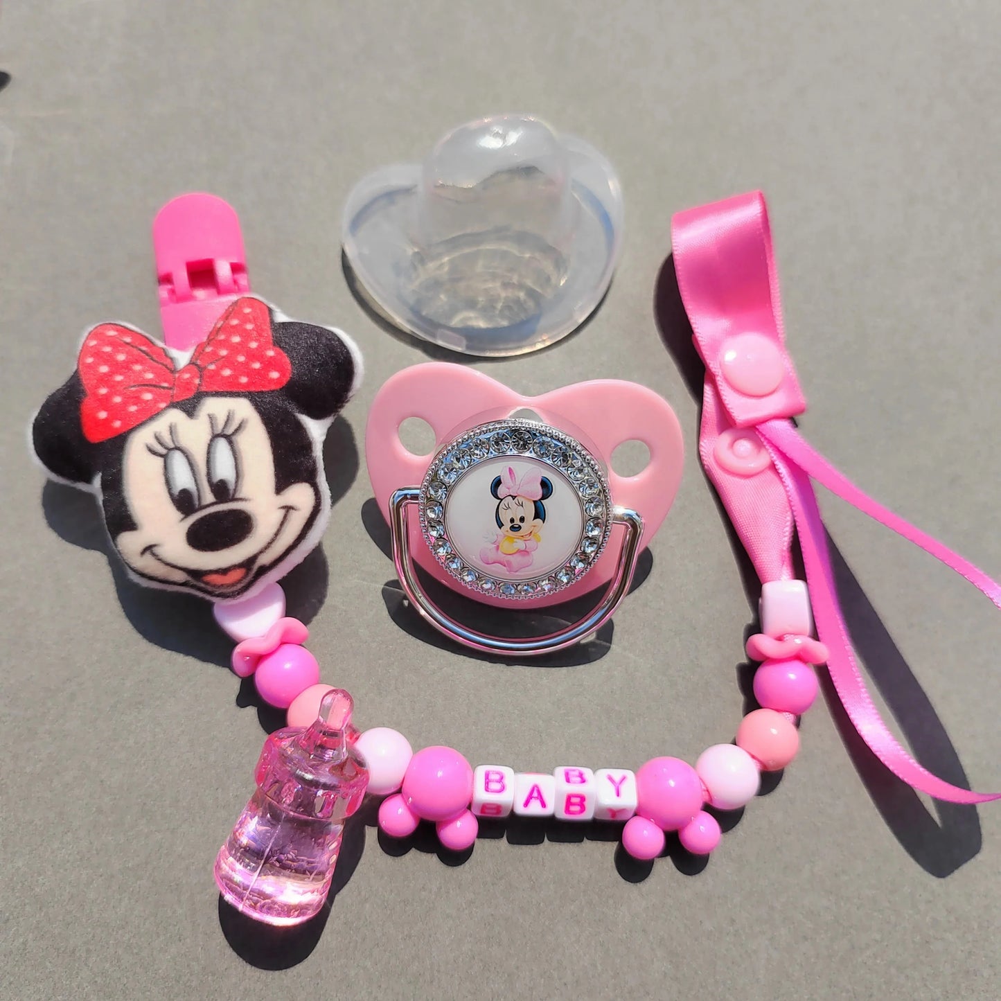 Minnie Mouse Baby Pacifier Clip Chain – Adorable & Stylish Baby Gift ✨🎀