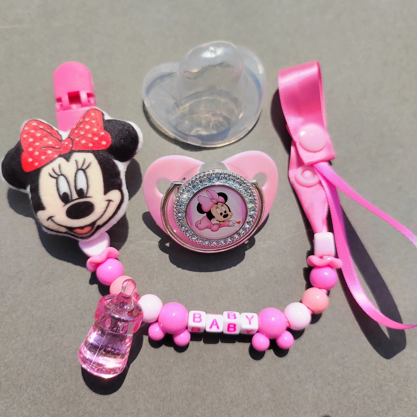 Minnie Mouse Baby Pacifier Clip Chain – Adorable & Stylish Baby Gift ✨🎀