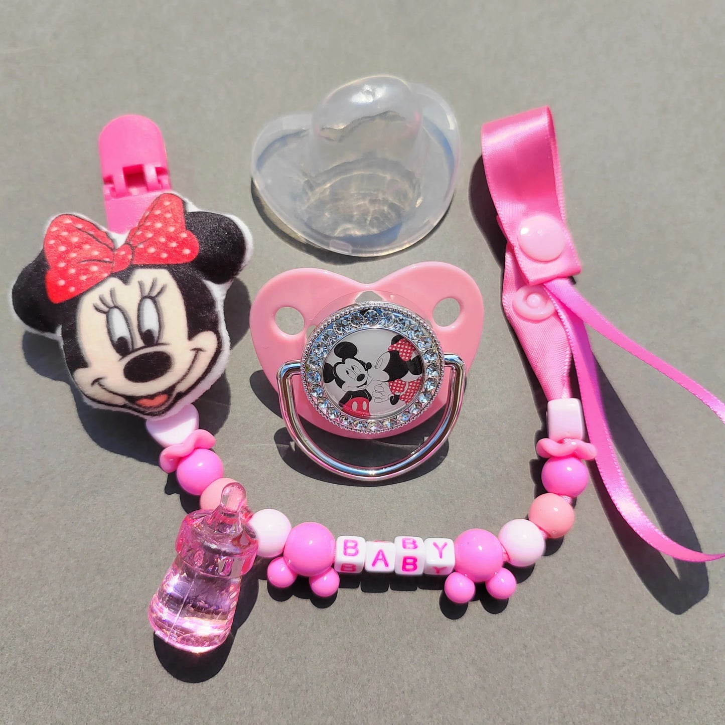 Minnie Mouse Baby Pacifier Clip Chain – Adorable & Stylish Baby Gift ✨🎀