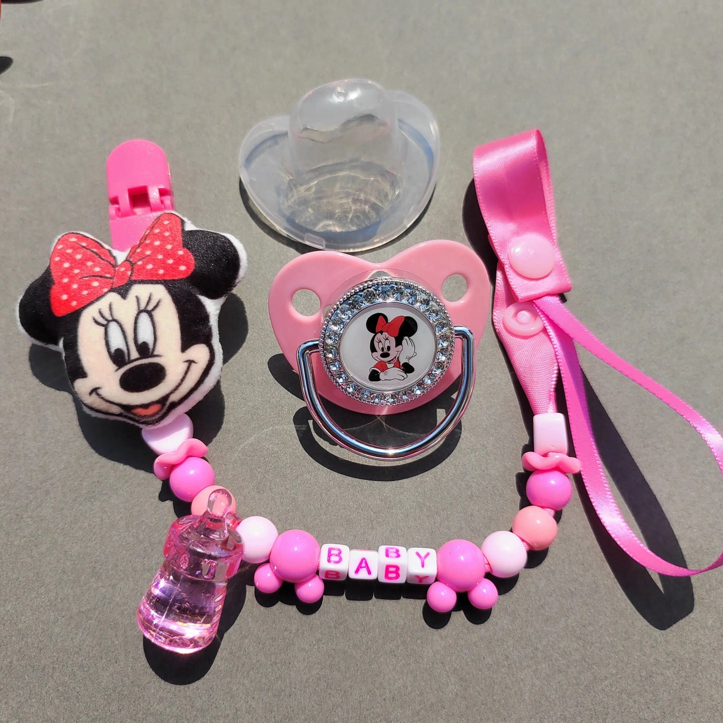 Minnie Mouse Baby Pacifier Clip Chain – Adorable & Stylish Baby Gift ✨🎀