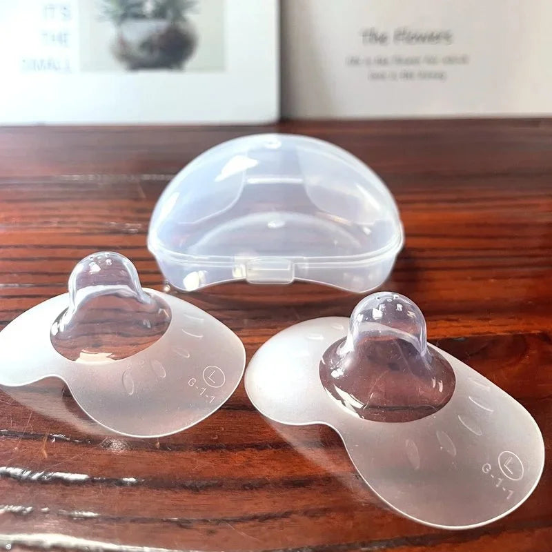 2PCS Silicone Breastfeeding Nipple Protectors