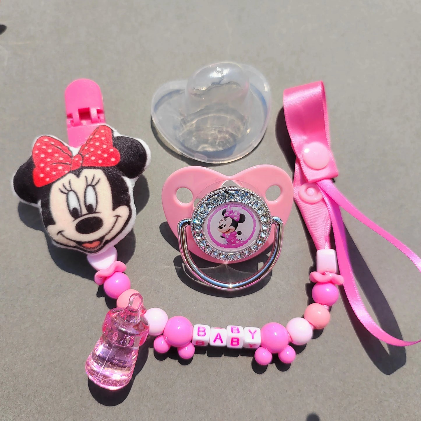 Minnie Mouse Baby Pacifier Clip Chain – Adorable & Stylish Baby Gift ✨🎀