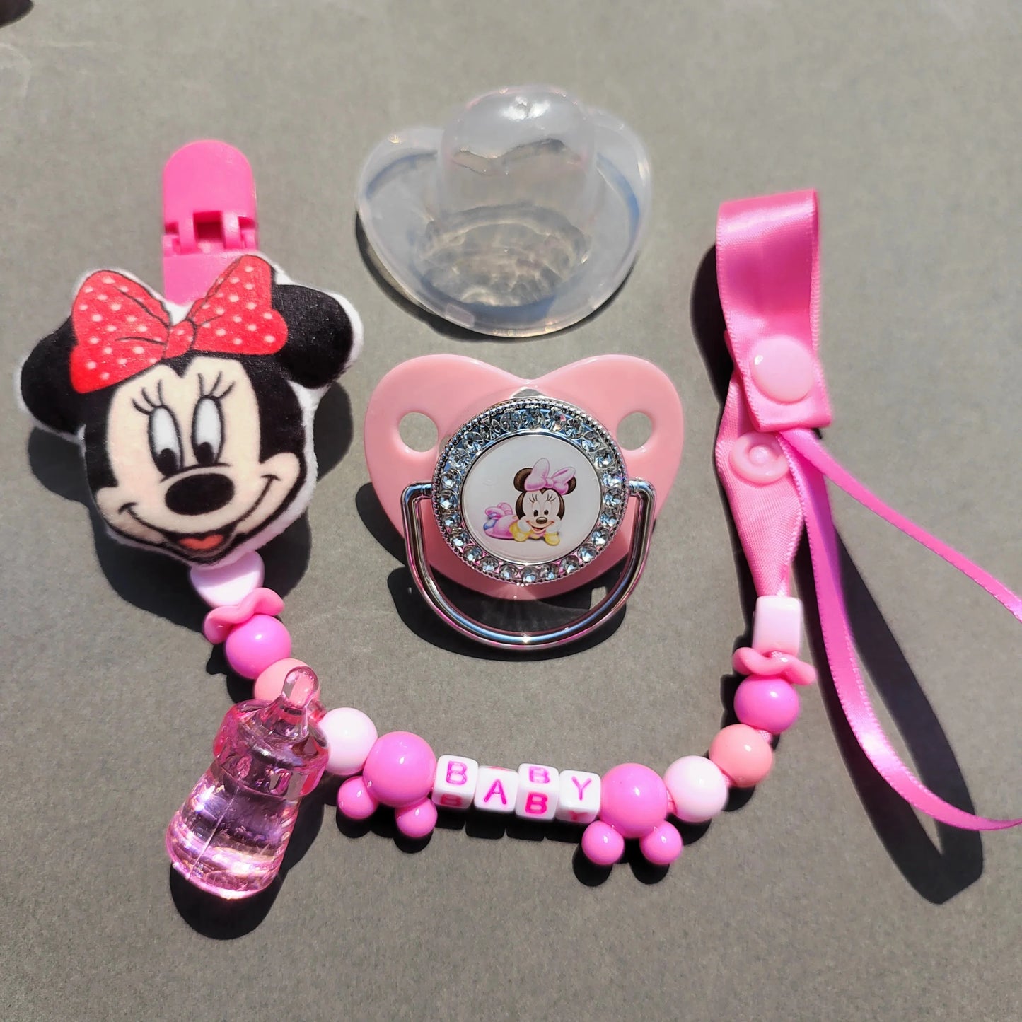 Minnie Mouse Baby Pacifier Clip Chain – Adorable & Stylish Baby Gift ✨🎀